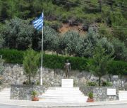 Το ηρώον του αγωνιστή της Κύπρου και της ΕΟΚΑ Ευαγόρα Παπαχριστοφόρου
