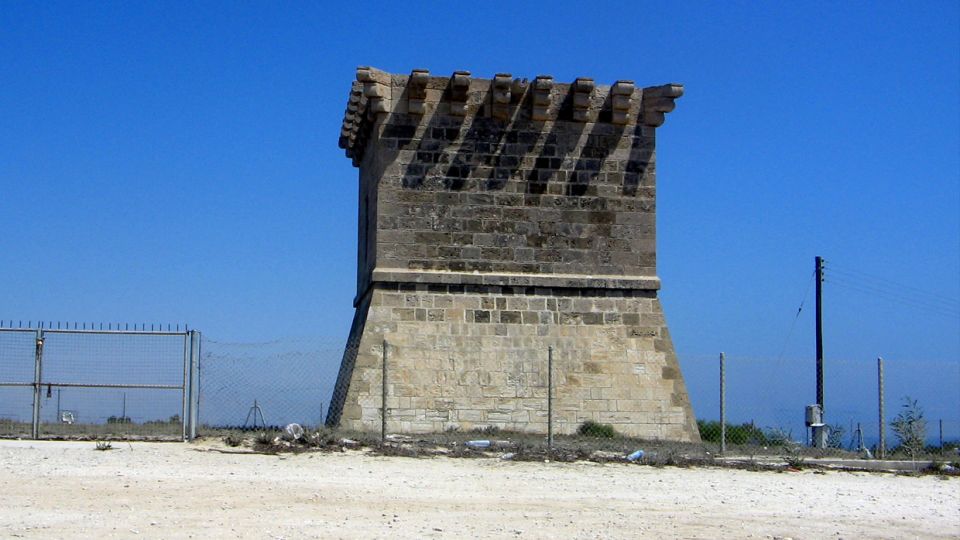 Ο Πύργος της Ρήγαινας εποπτεύει και σήμερα τις Κυπριακές θάλασσες