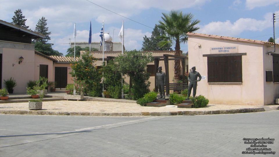 The central square of Potamia