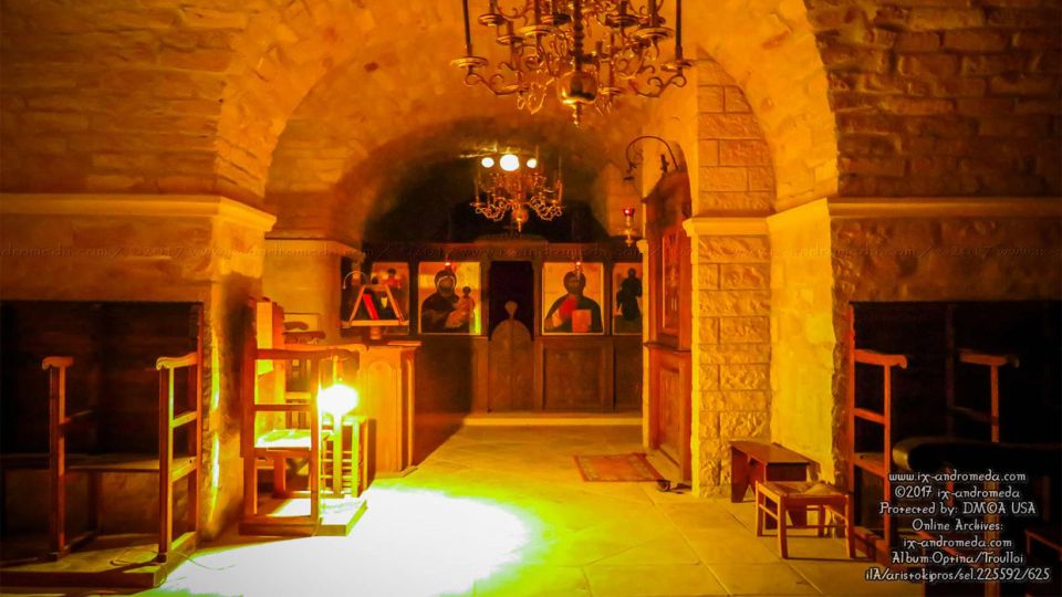 Ο υπόγειος Ιερός Ναός Αγίων Πατέρων της Όπτινα στο χωριό Τρούλλοι της Λάρνακας