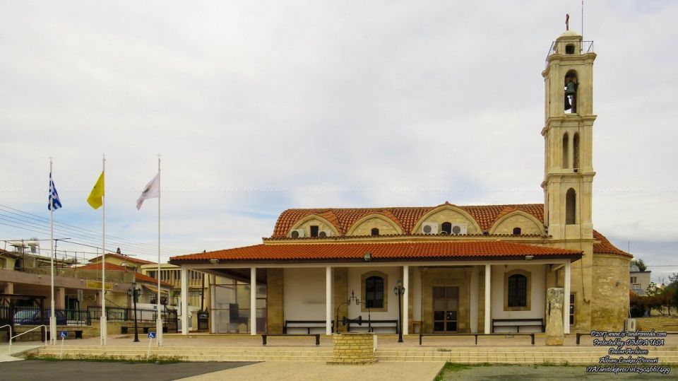 Ο Ιερός Ναός Απόστολος Λουκάς στο Κολόσσι Λεμεσού