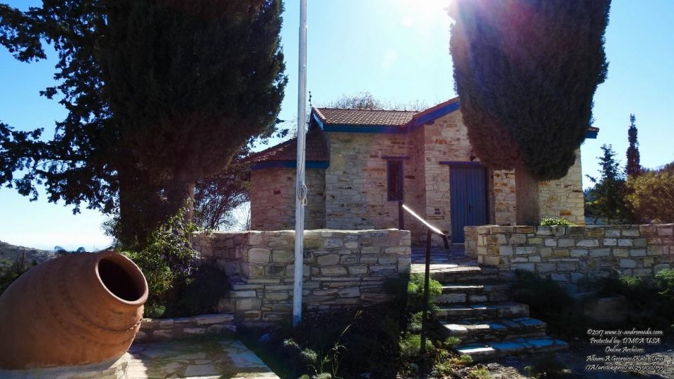 Εξωκλήσι Αγίου Γεωργίου στο χωριό Κάτω Δρυς της Ορεινής Λάρνακας