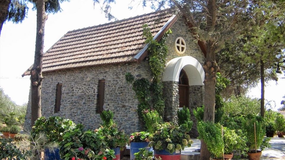 The small chapel dedicated to Agios Andronikos and Agia Athanasia in Menoiko