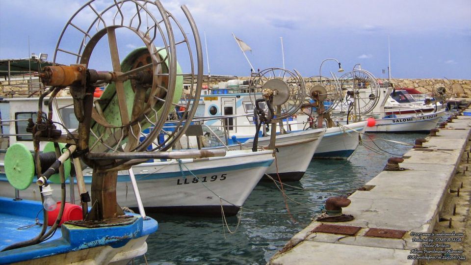 Yacht shelter
