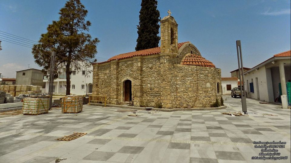 The chapel of Archangel Michael is found in the central square of Kiti