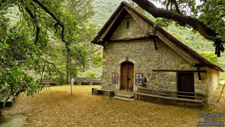 Εξωκλήσι αφιερωμένο Στην Παναγία Την Θεοσκέπαστη