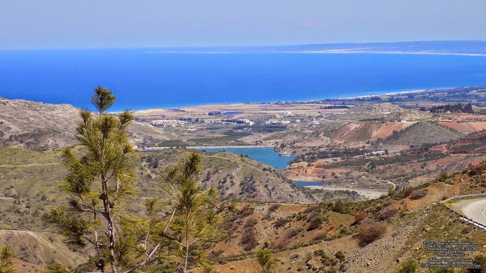 Ο Κόλπος της Μόρφου, όπως φαίνεται από την τοποθεσία Βούππος