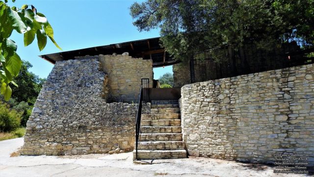 Το αρχαίο ξωκλήσι που είναι αφιερωμένο στον Άγιο Μνάσωνα και βρίσκεται στο χωριό Ποταμιού 
