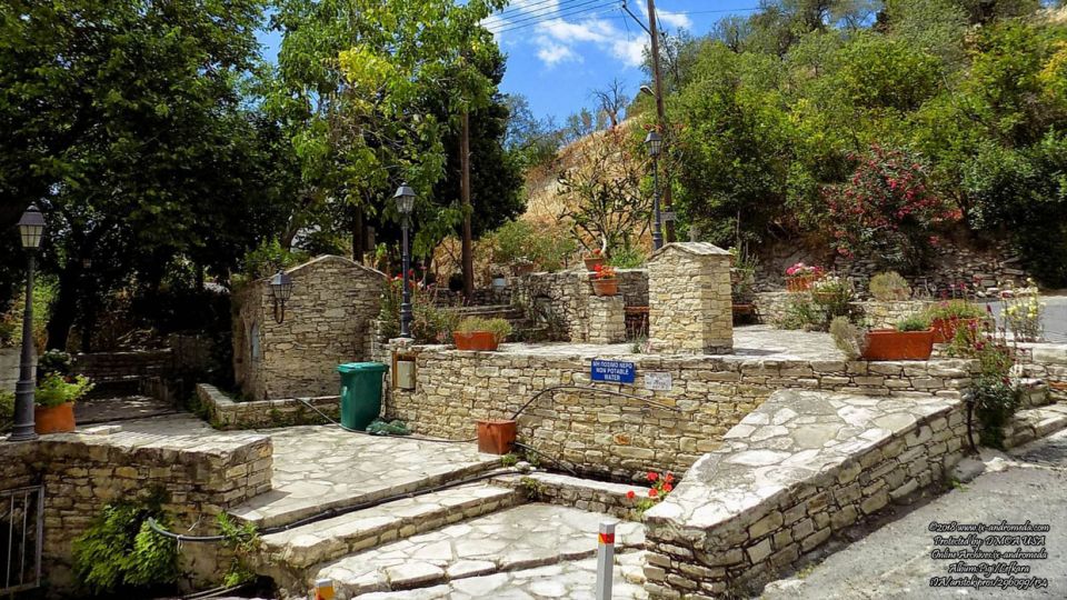 Η Πηγή, η πανάρχαια βρύση των Λευκάρων εξακολουθεί να δίνει το νερό της