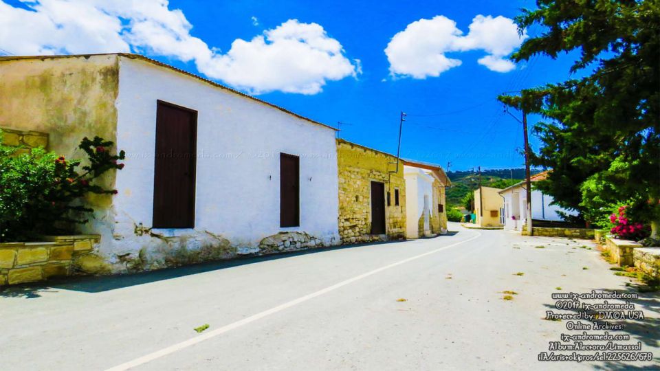 Αλέκτορα Λεμεσού. Ακόμα ένα χωριό που οι κάτοικοι του το εγκατέλειψαν το 1974