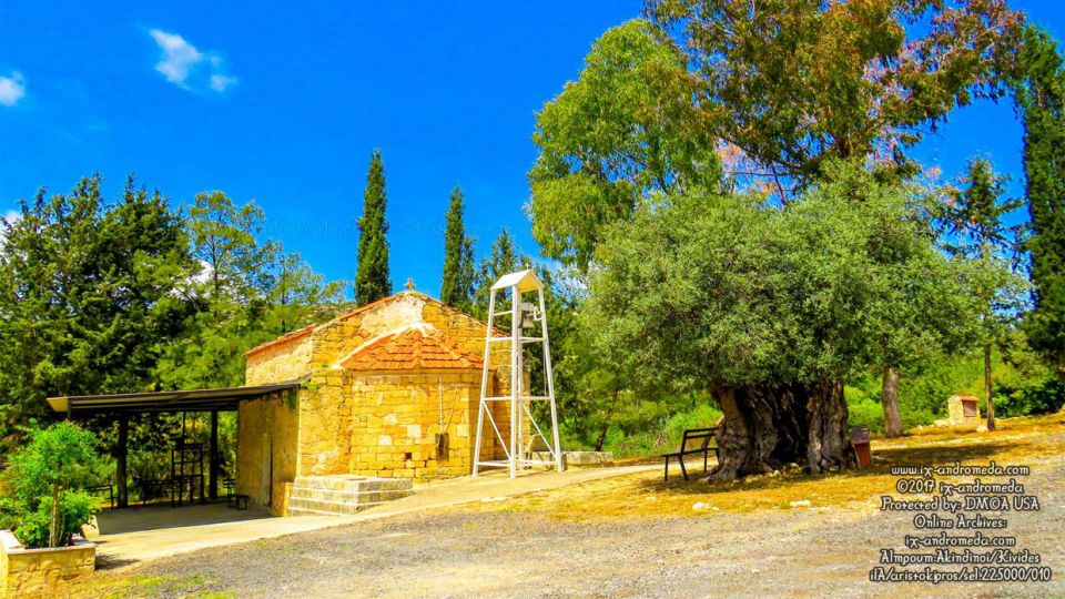 Το μοναδικό στην Κύπρο ξωκλήσι που είναι αφιερωμένο στους Αγίους Ακινδύνους