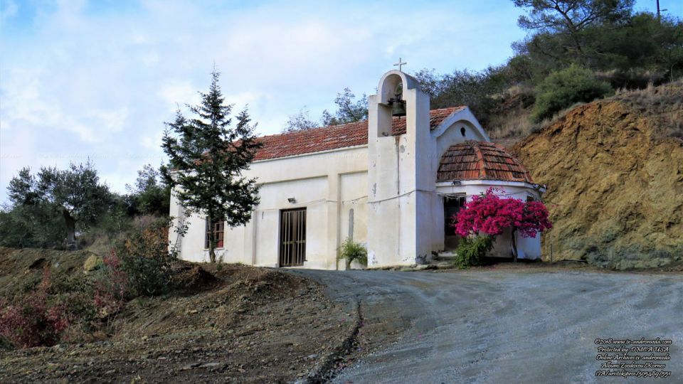 Το εξωκλήσι Ζωοδόχου Πηγής στο χωριό Κόρνος της επαρχίας Λάρνακας