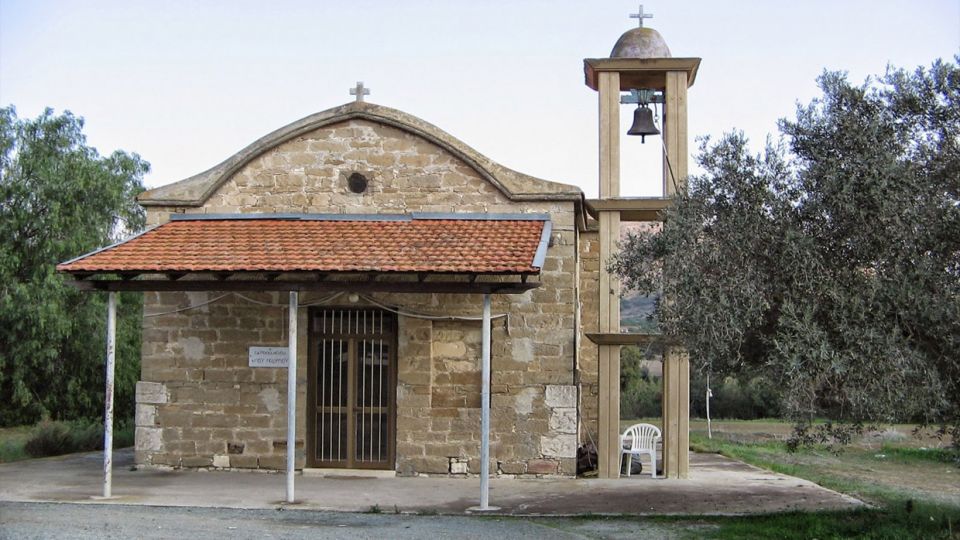 The chapel of Agios Georgios in the village of Kornos