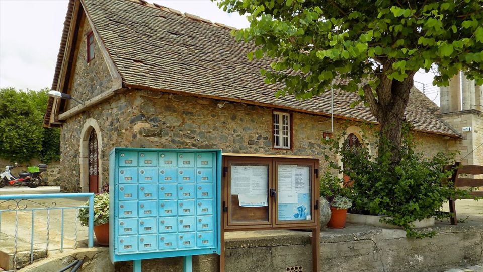 Ο Ιερός Ναός Αγίου Γεωργίου στο χωριό Ακαπνού