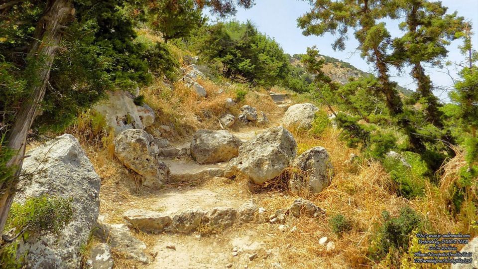The path of Aphrodite will show you very beautiful views