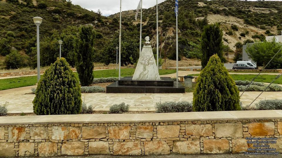 Το πάρκο του Στρατιώτη Μιχαλάκη Μιχαήλ από τον Καραβά Κερύνειας