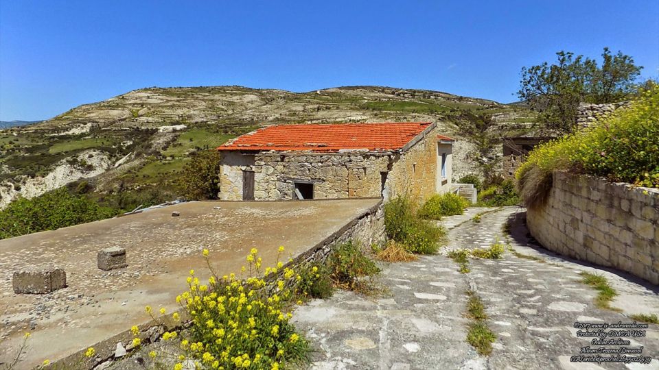 Φεύγοντας οι κάτοικοι της Τρόζενας έκαψαν τα σπίτια τους;