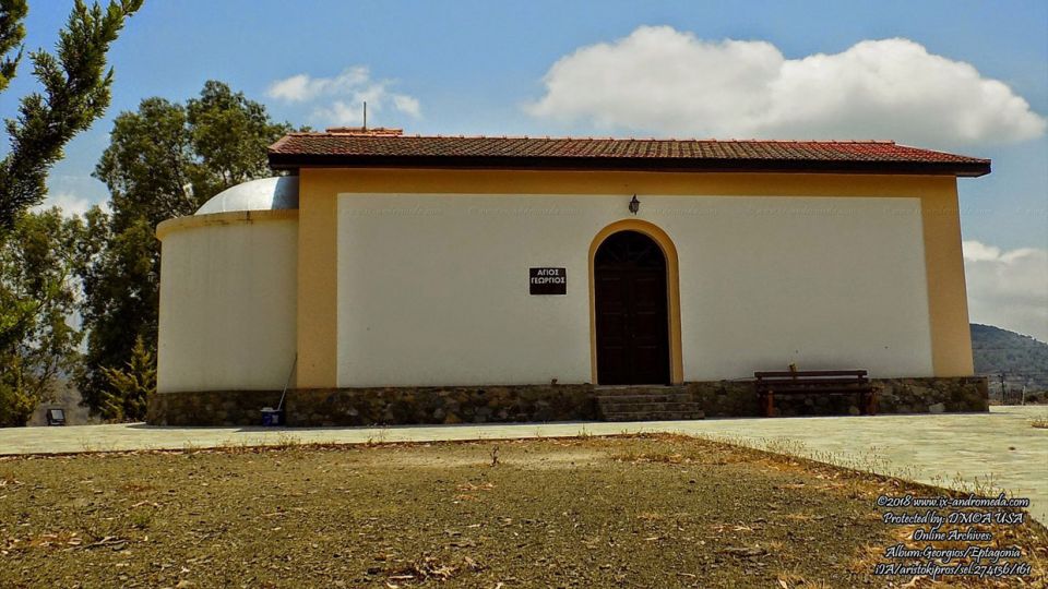 The chapel of Agios Georgios in Eptagonia is found built on the peak of a small hill