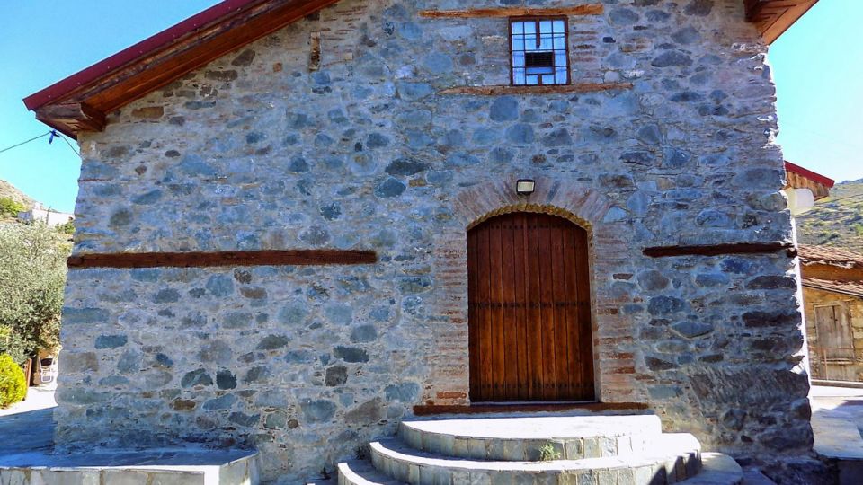 Μυροβλίζουσα η εικόνα του Αγίου Γεωργίου στο χωριό Καμπί της Πιστιλιάς