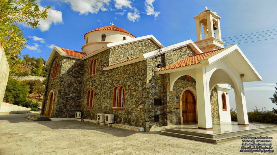 Ο Ιερός Ναός των Αγίων Κωνσταντίνου και Ελένης στο χωριό Άγιος Κωνσταντίνος