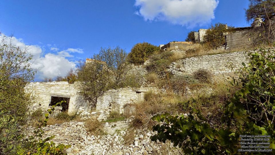 Πάνω σε σαθρά θεμέλια έκτισαν το παλιό χωριό Κορφή της επαρχίας Λεμεσού