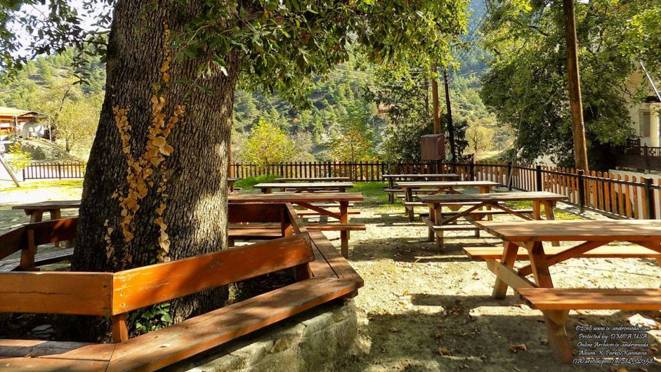 Το μικρό κοινοτικό πάρκο Κανναβιών προσφέρεται και σαν εκδρομικός χώρος