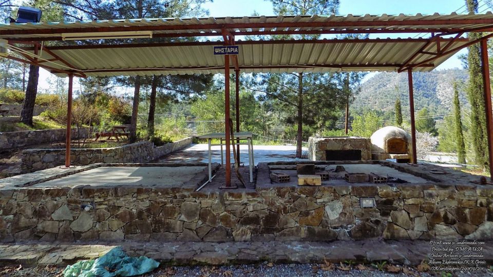 Ο μικρός εκδρομικός χώρος καλού Χωριού Ορεινής παρέχει όλες τις διευκολύνσεις στους εκδρομείς 