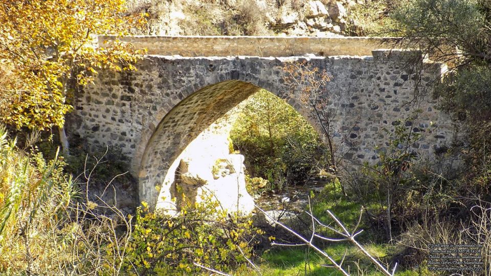 Βγαλμένη μέσα από παραμύθι η περιοχή όπου βρίσκεται το Ενετικό γεφύρι στον Οίκο Μαραθάσας