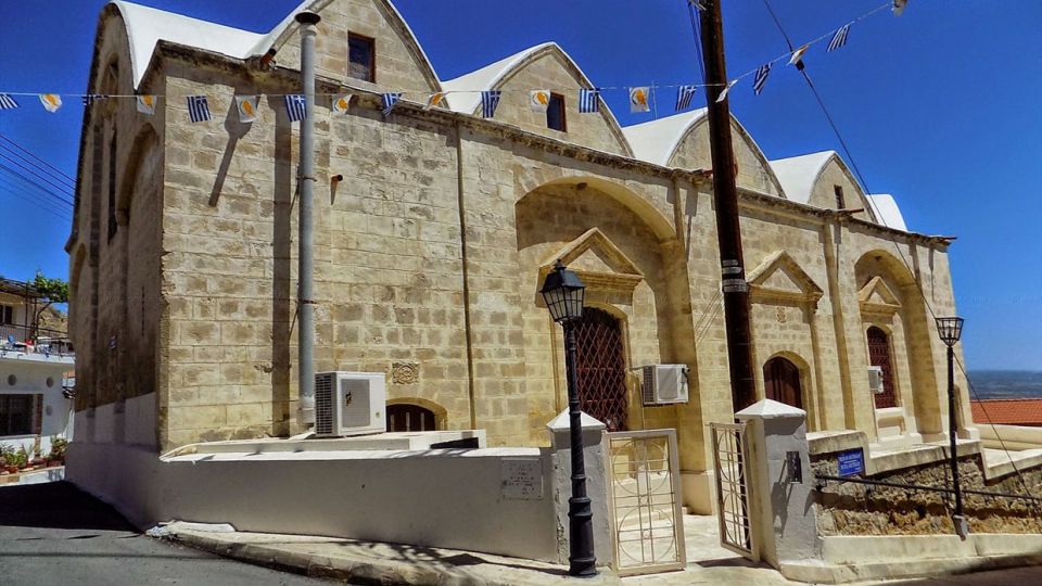 Με την εθελοντική εργασία των κατοίκων Πισσουρίου οικοδομήθηκε ο Ναός Απόστολος Ανδρέας