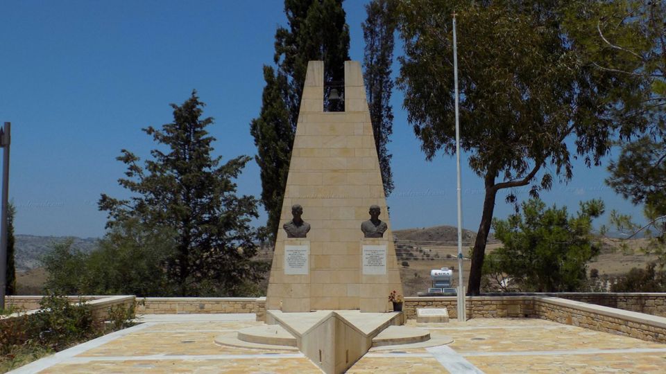 Κυριάκος και Σωτήρης Παπαλαζάρου τα δύο αδέλφια που σκοτώθηκαν από Ελληνικά χέρια