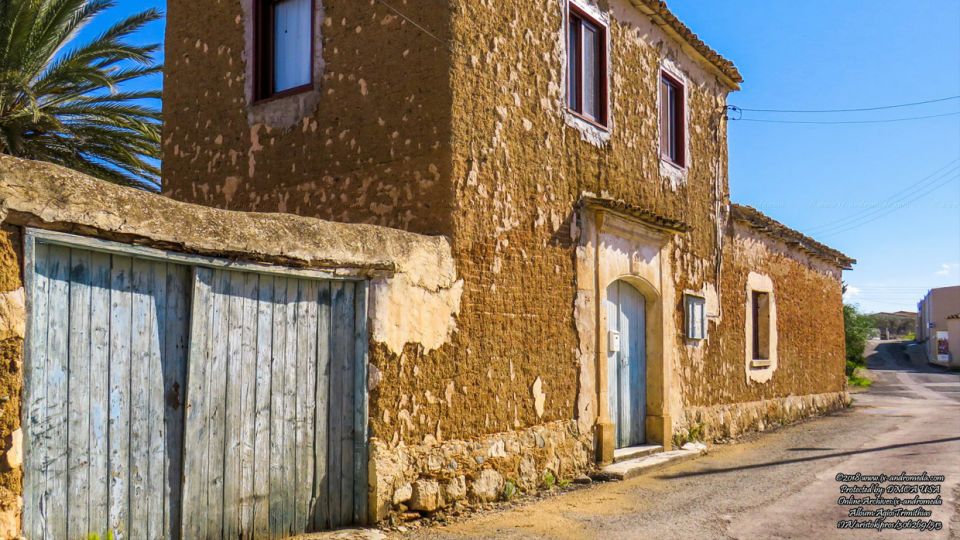 Αρχοντικό παραδοσιακής αρχιτεκτονικής στους Αγίους Τριμιθιάς μας μεταφέρει στις αρχές του 20ου αιώνα 