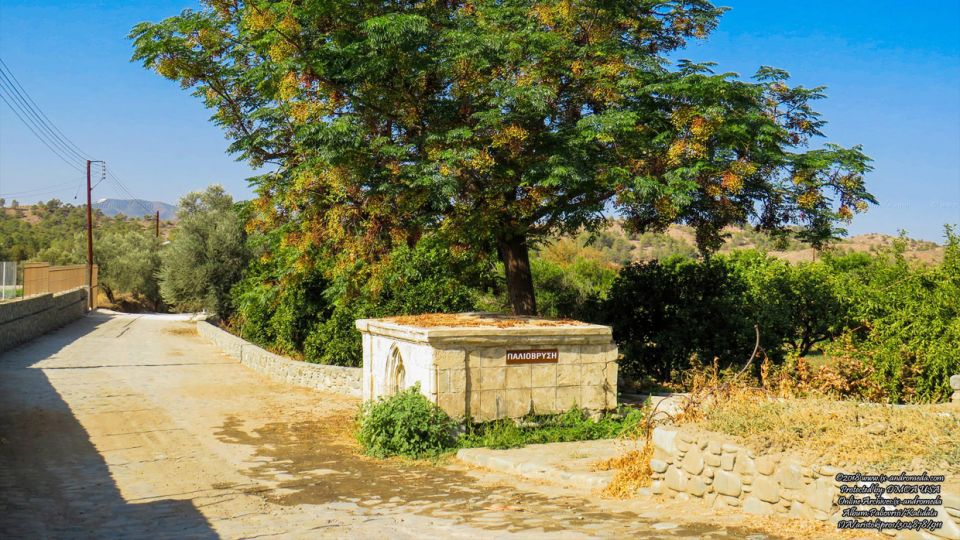 Έστω και παραμελημένη η Παλιόβρυση διατηρεί σε μεγάλο βαθμό την παλιά της ομορφιά